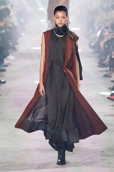 Look 1